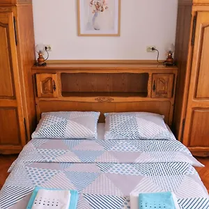 https://jure-bili.hotelinzadar.com